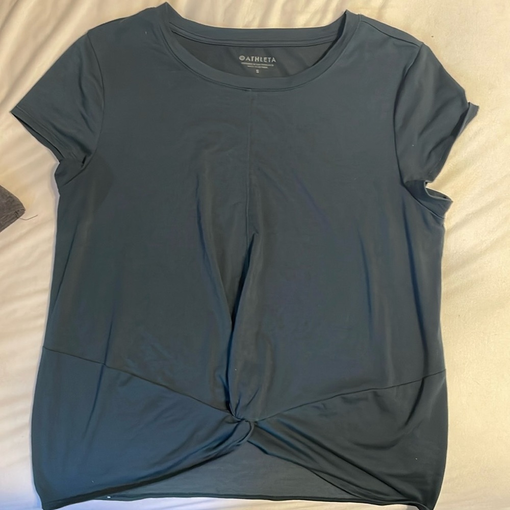 Athleta dark emerald green knotted tee.